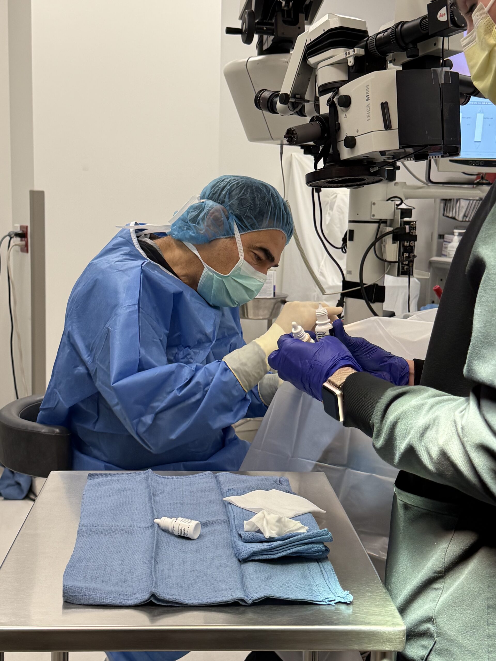 Dr. Majid Moshirfar performing eye surgery at Hoopes Vision